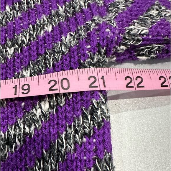 D. D. Sloane purple and gray heather chevron striped long sweater size large - Picture 5 of 11